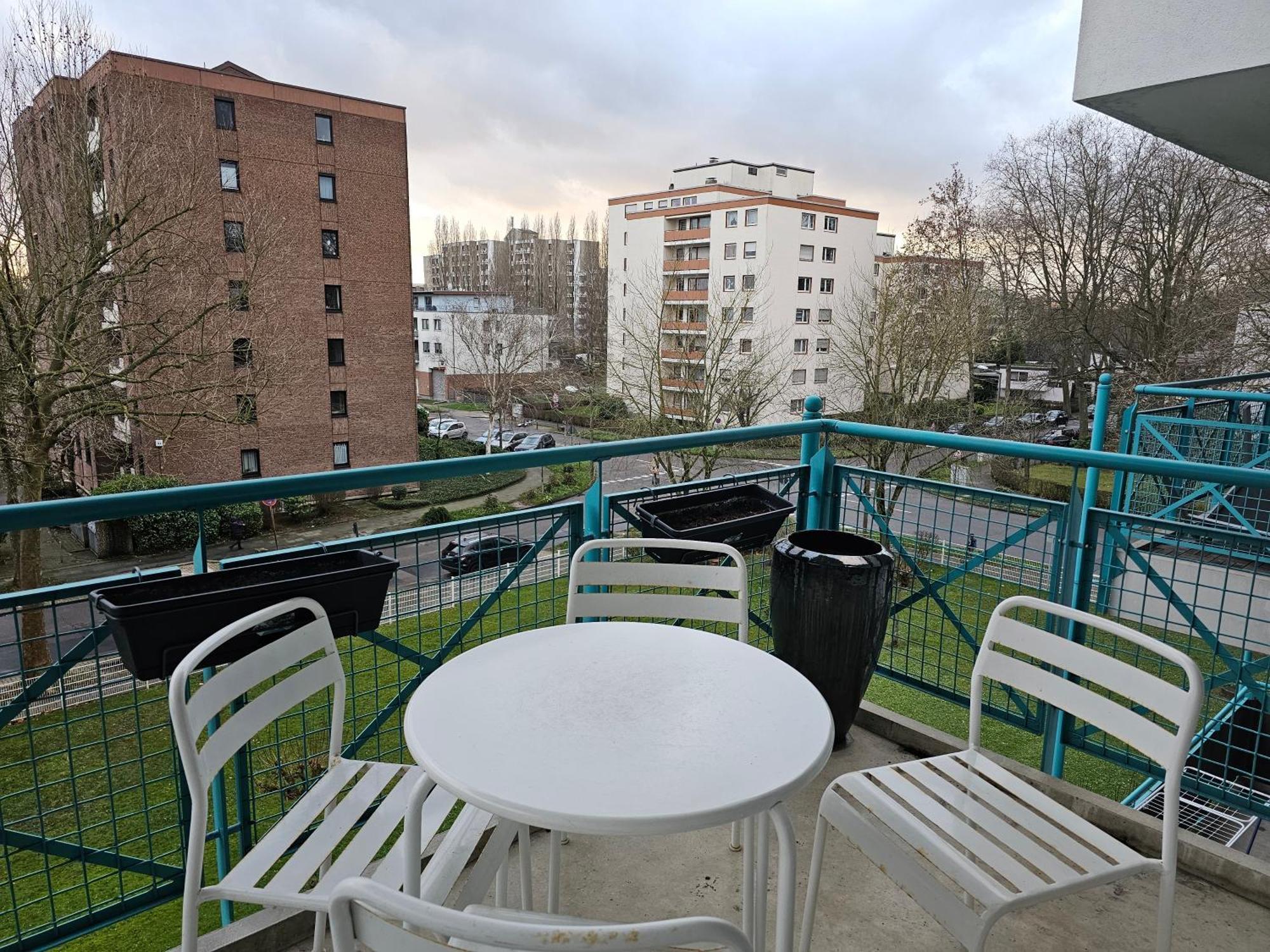 Uebernachten Sie Im Wunderschoenen Weiden Apartment Koln Bagian luar foto